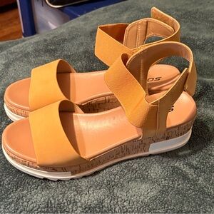 NWOT Yellow Sandals - Soda Brand